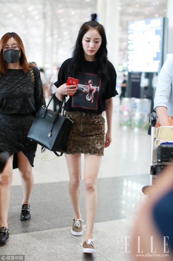 宋茜、杨幂解暑秘诀“短袖+裙”,简洁清爽的小美好